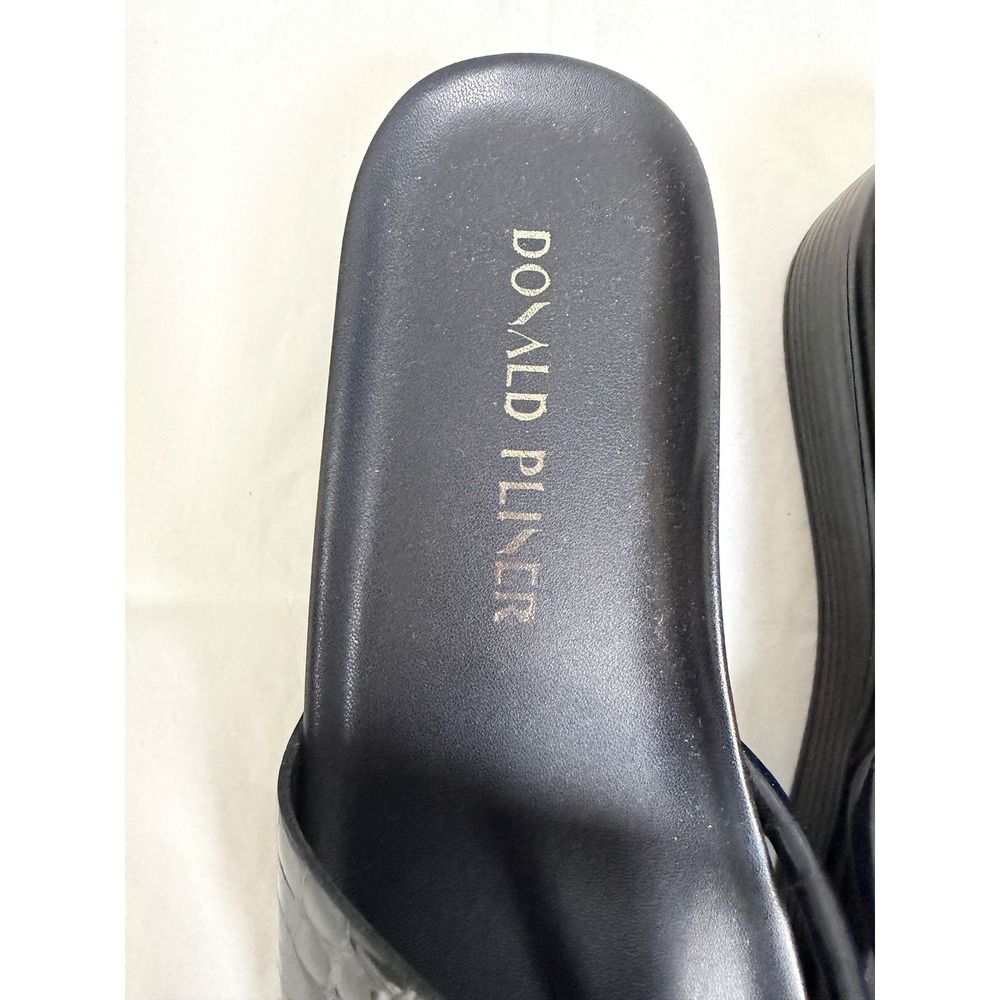 Donald Pliner Fifi Sandals Womens 5.5 Navy Blue Excellent Croc Embossed Wedge - Picture 2 of 9